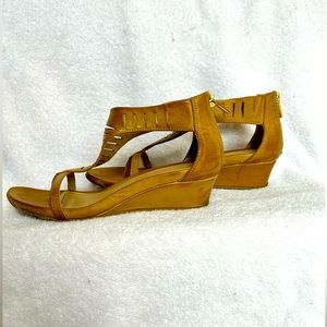 Kenneth Cole tan wedge sandal, size 8